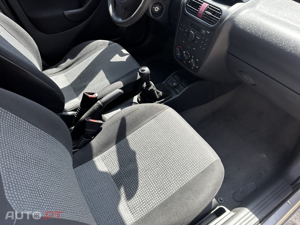 Opel Corsa 1.0 12V First