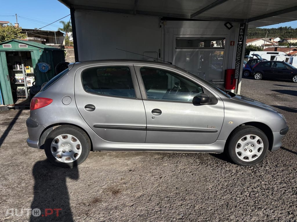Peugeot 206 1.4 HDi ColorLine