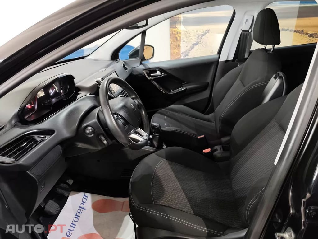 Peugeot 208 1.2 PureTech Style