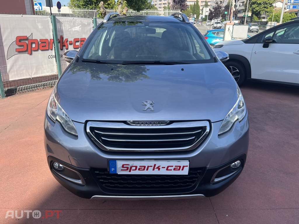Peugeot 2008 1.2 VTi Allure