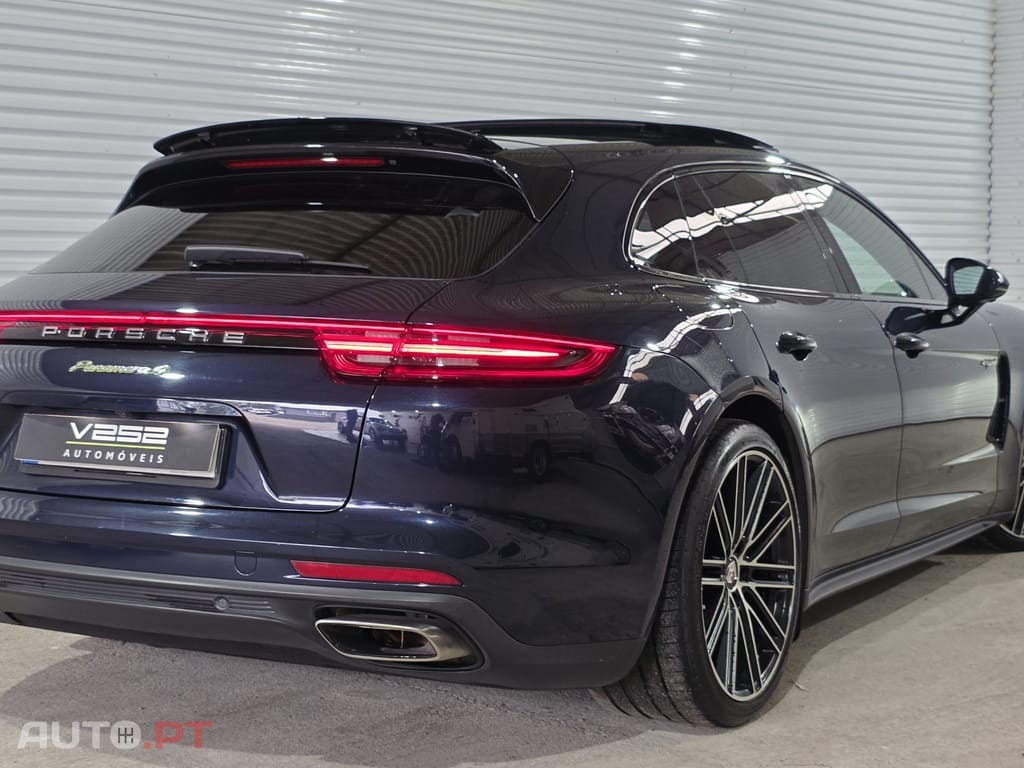 Porsche Panamera 4 E-Hybrid Platinum Edition
