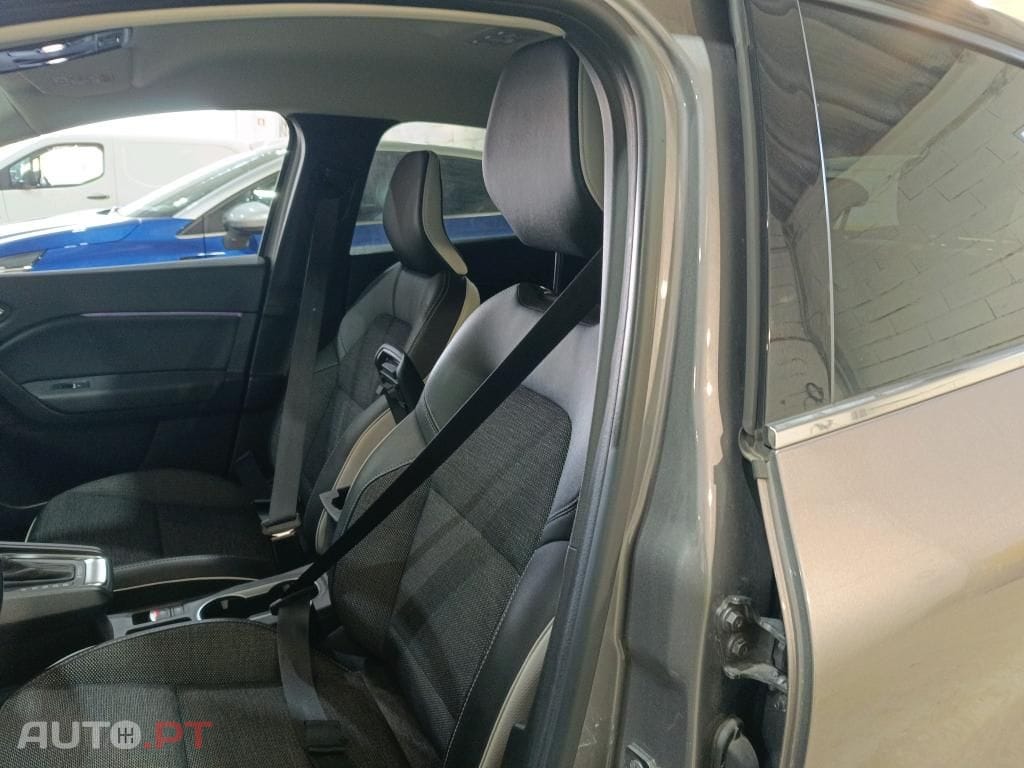 Renault Captur 1.6 E-Tech Plug-In Hybrid Techno