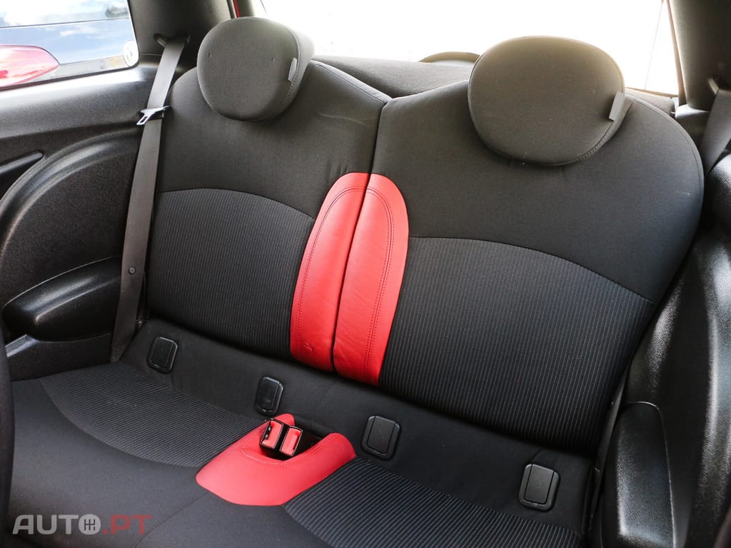 MINI Cooper John Cooper Works