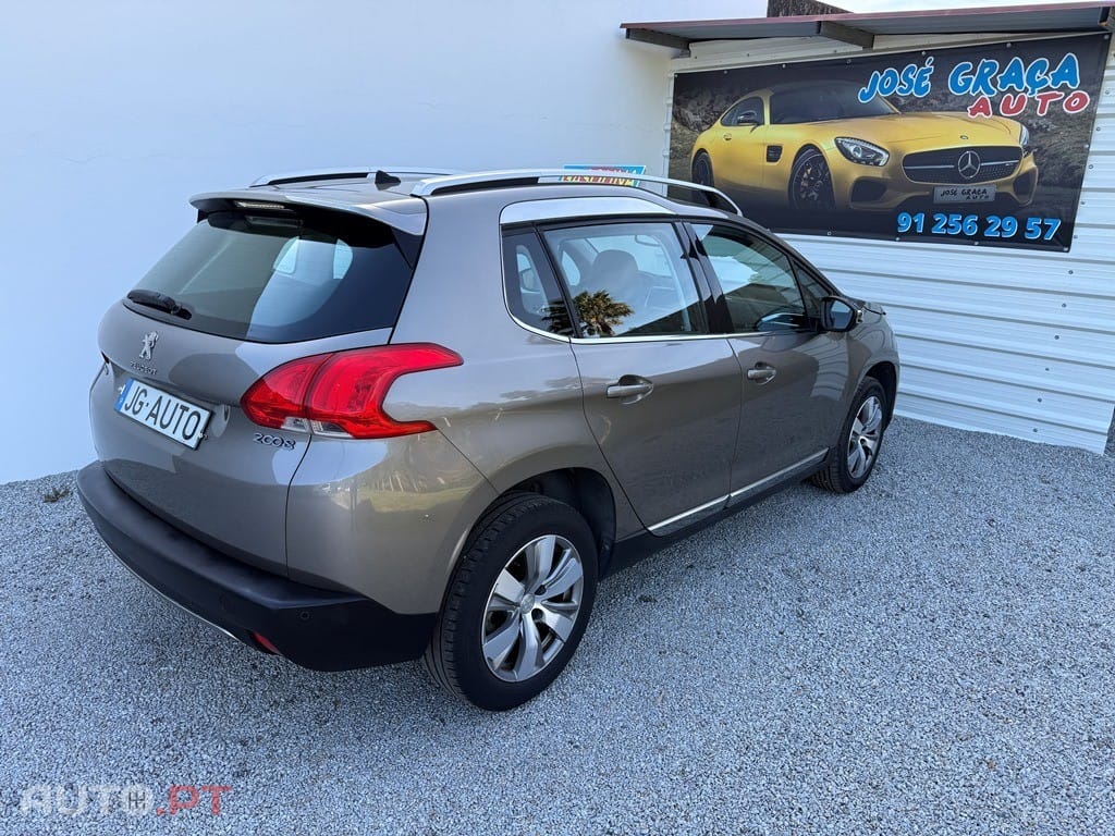 Peugeot 2008 1.2 PureTech Allure