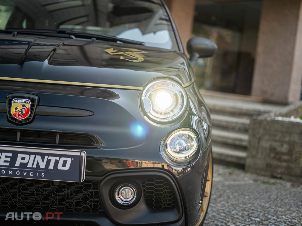 Abarth 595C 1.4 T-Jet Scorpioneoro