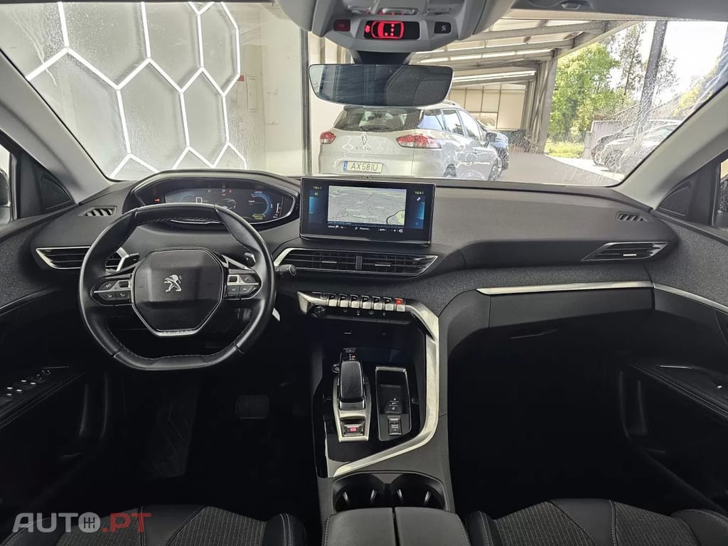 Peugeot 3008 1.6 Hybrid Allure e-EAT8