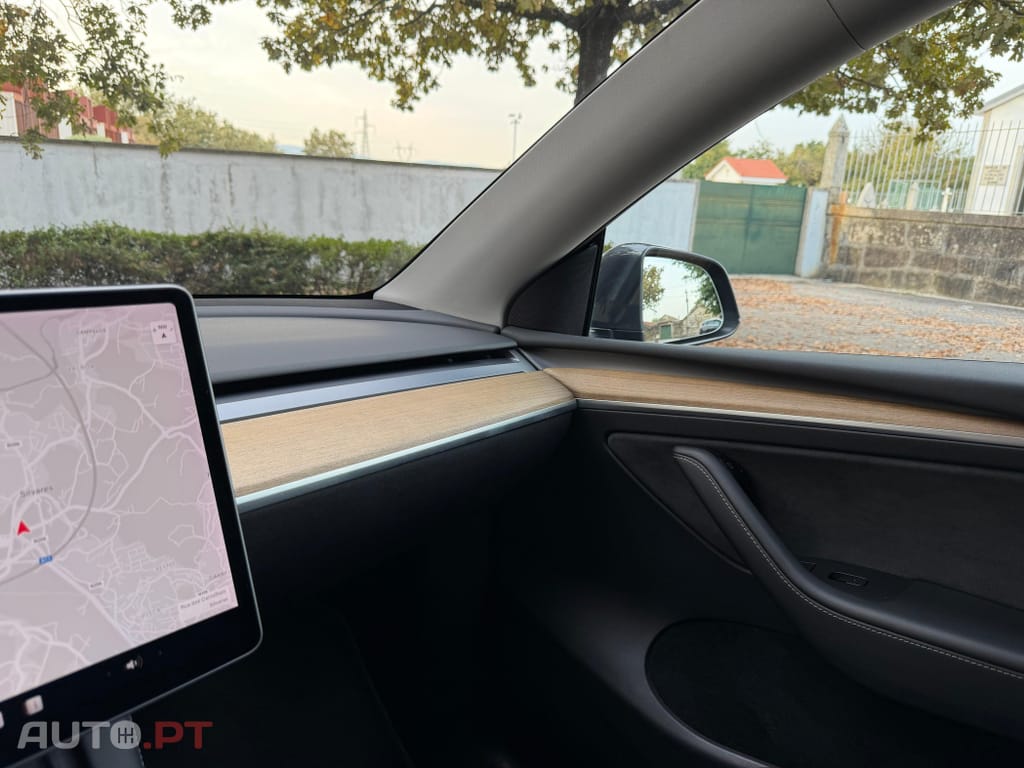 Tesla Model Y Long Range Tração Integral