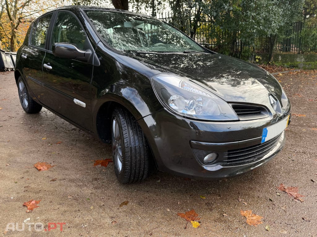 Renault Clio 1.6 INITIALE Automático 80mikm