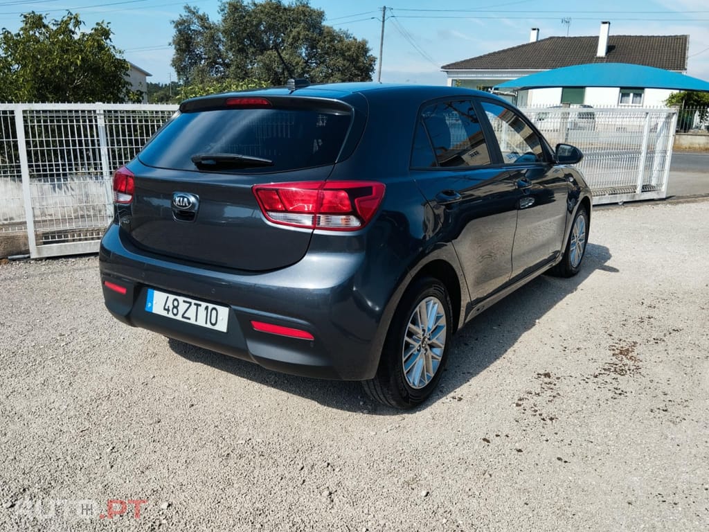 Kia Rio 1.2i