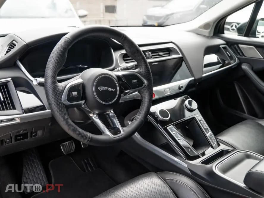 Jaguar I-Pace EV400 AWD SE