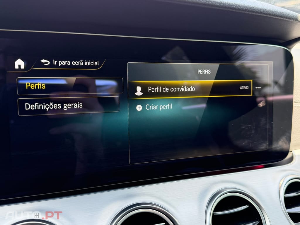 Mercedes-Benz E 300 e AMG Line