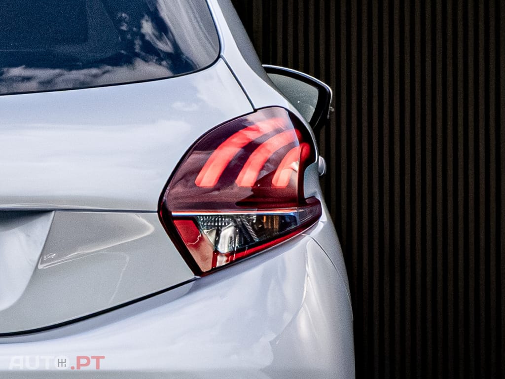 Peugeot 208 1.6 BlueHDi Style