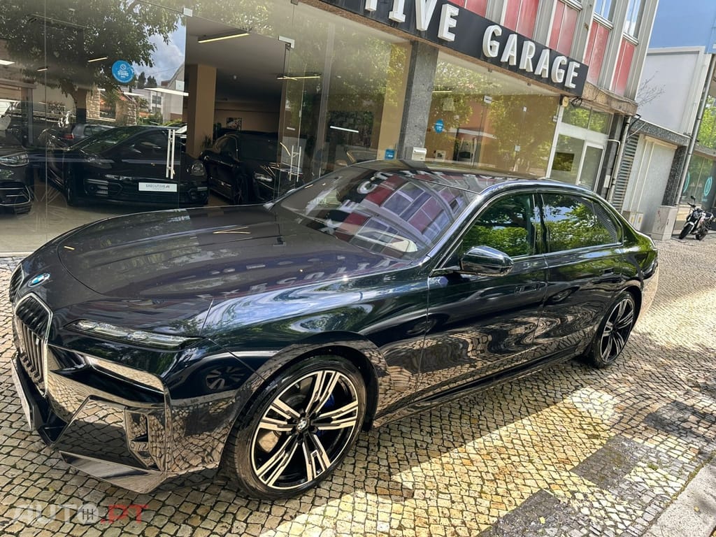 BMW i7 xDrive60 Pack Desportivo M