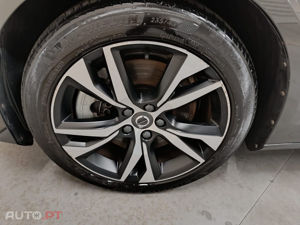 Volvo V60 2.0 T6 AWD R-Design Expression Plug-in