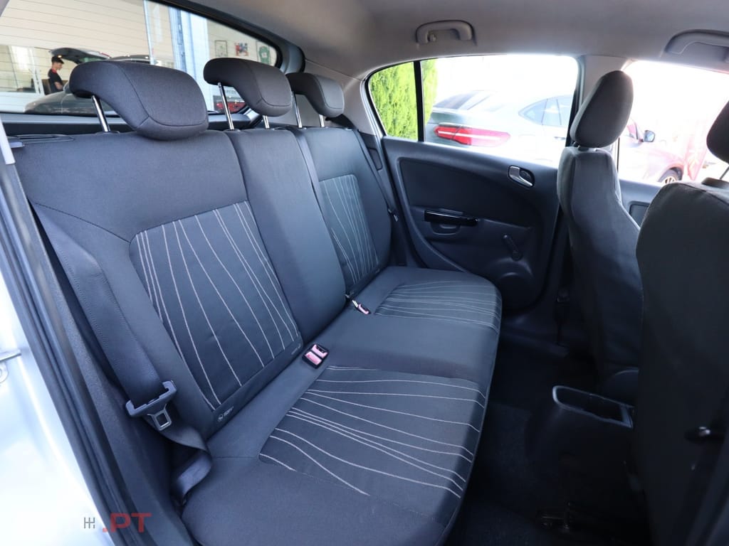 Opel Corsa 1.3 CDTi Enjoy — fotografia 11