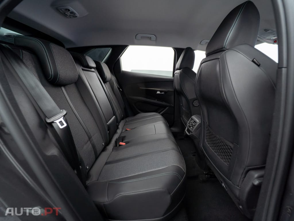 Peugeot 3008 1.6 Hybrid Allure Pack e-EAT8