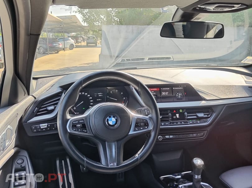 BMW 116 d Pack Desportivo M