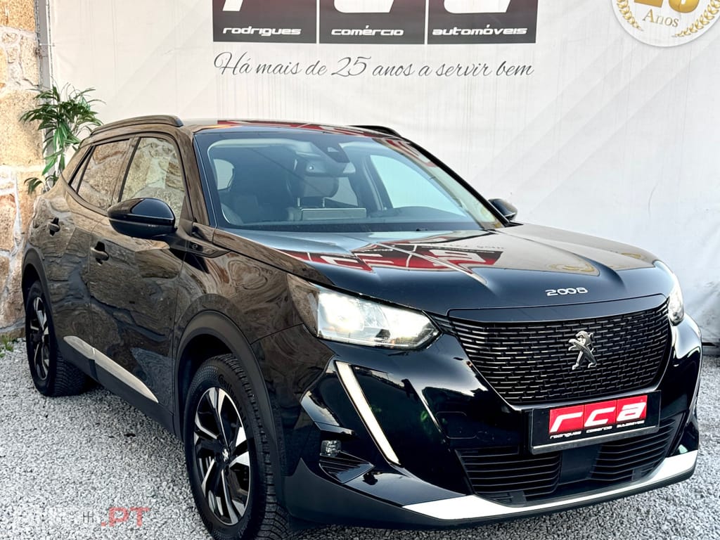 Peugeot E-2008 50 kWh Allure Pack - IVA Dedutivel !!!
