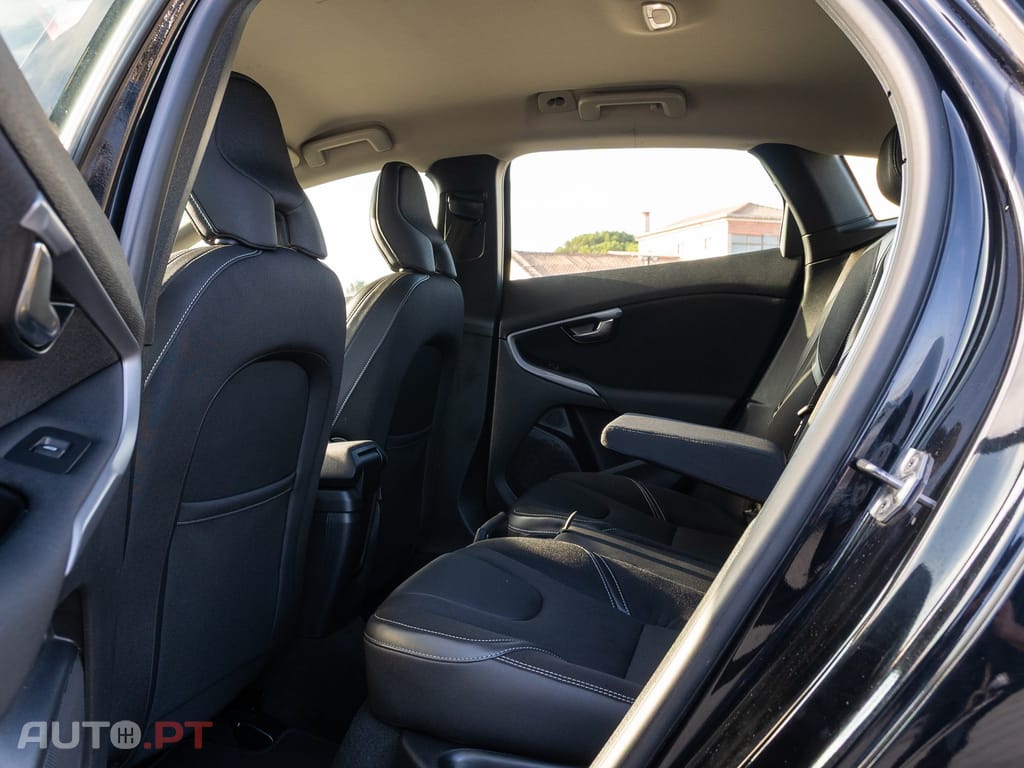 Volvo V40 2.0 D3 Momentum