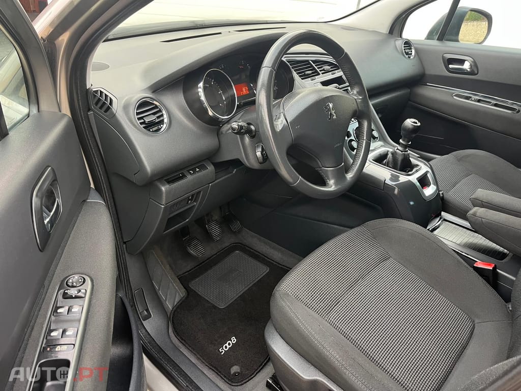 Peugeot 5008 1.6 HDI