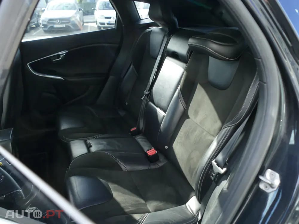 Volvo V40 1.6 D2 R-Design