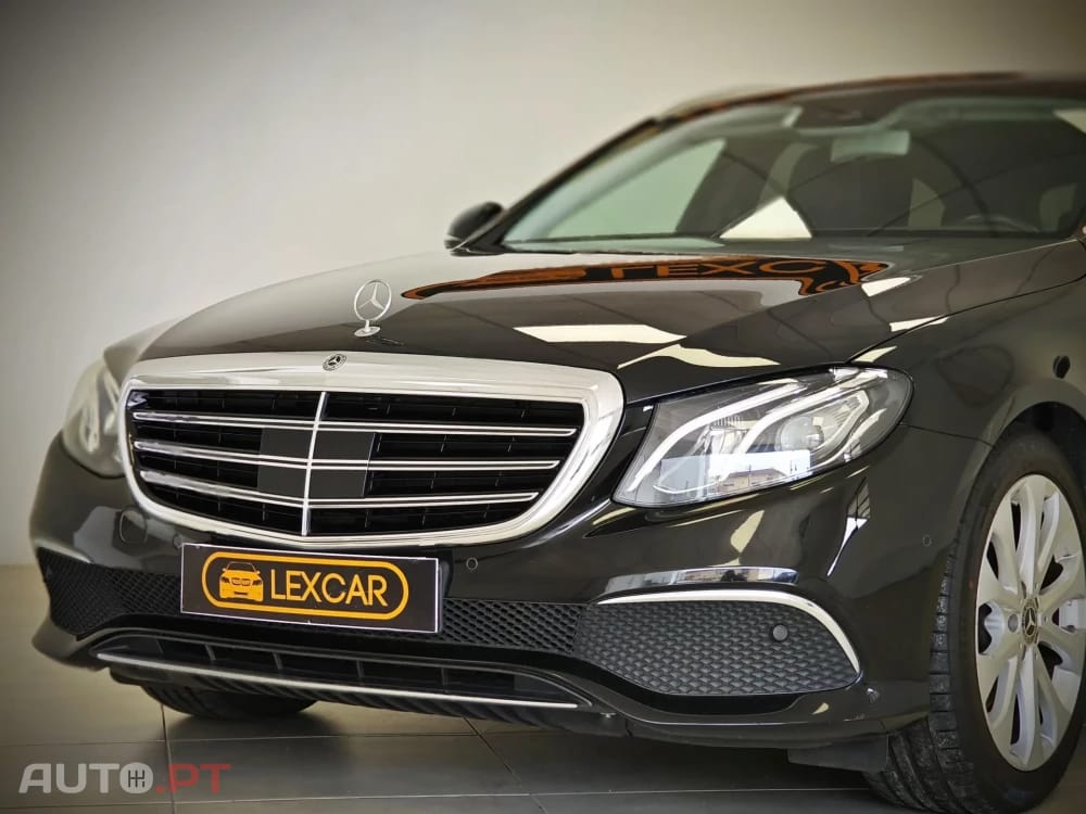 Mercedes-Benz E 220 Exclusive — fotografia 12