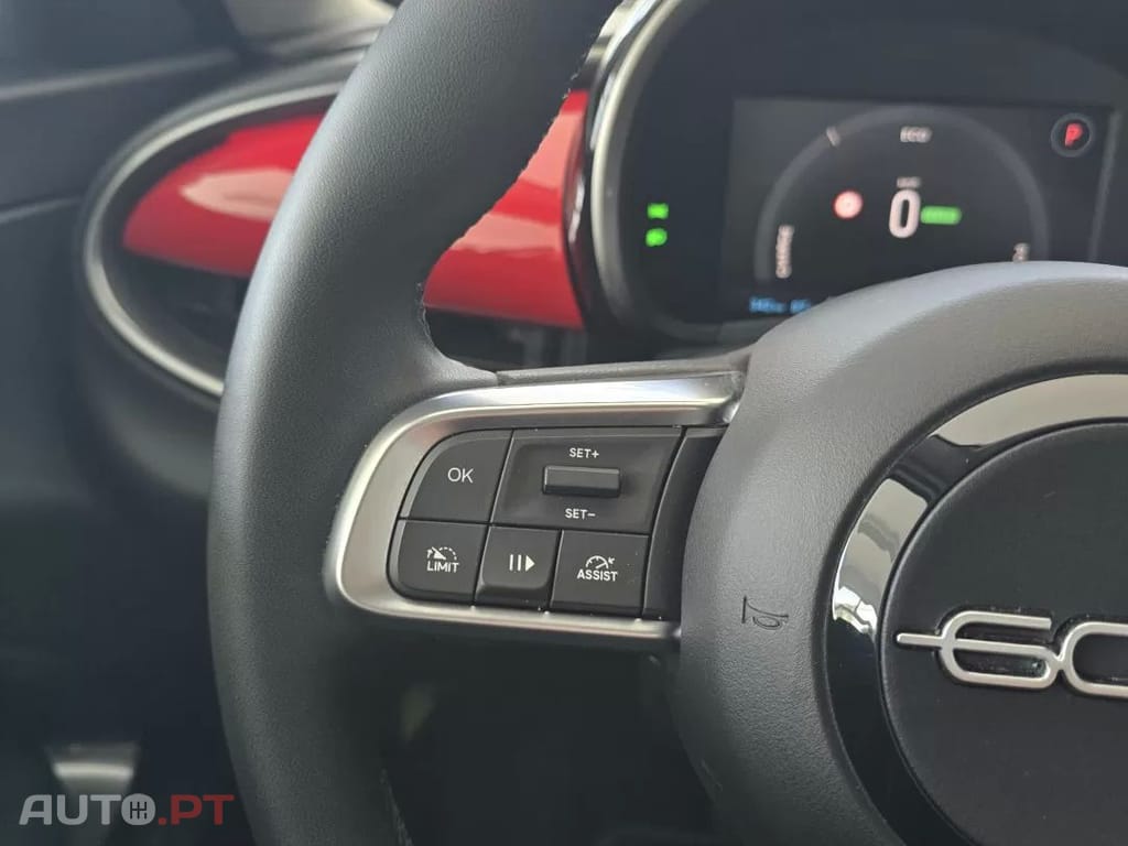 Fiat 600e 54 kWh (RED)