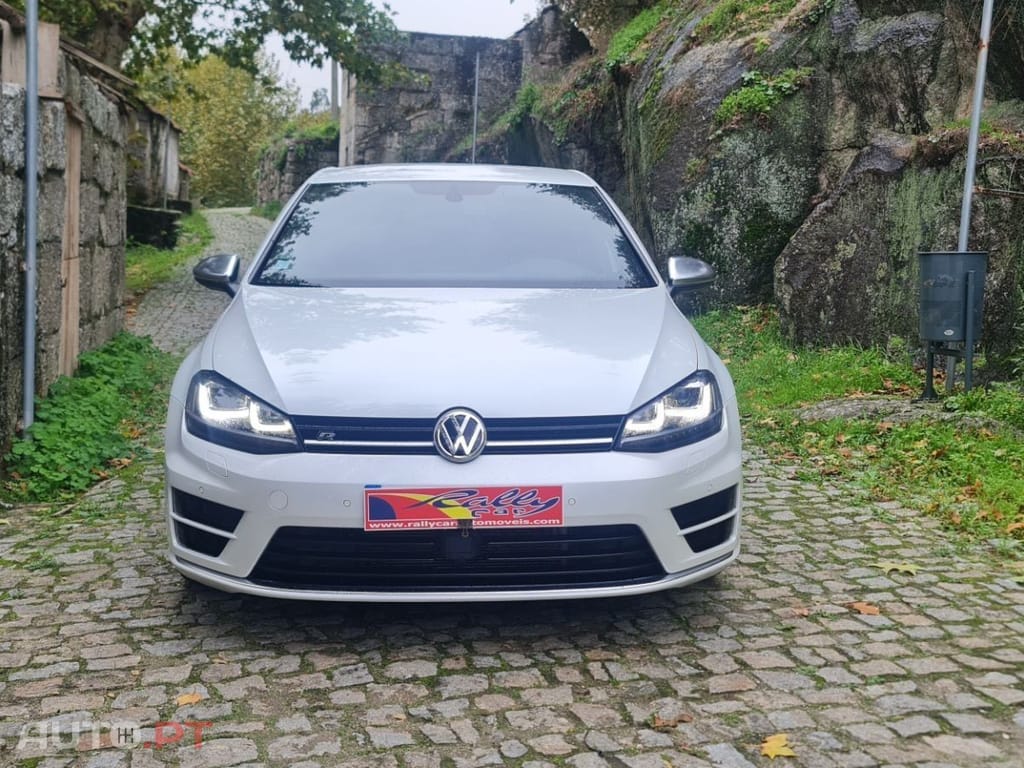 Volkswagen Golf 2.0 TSi R
