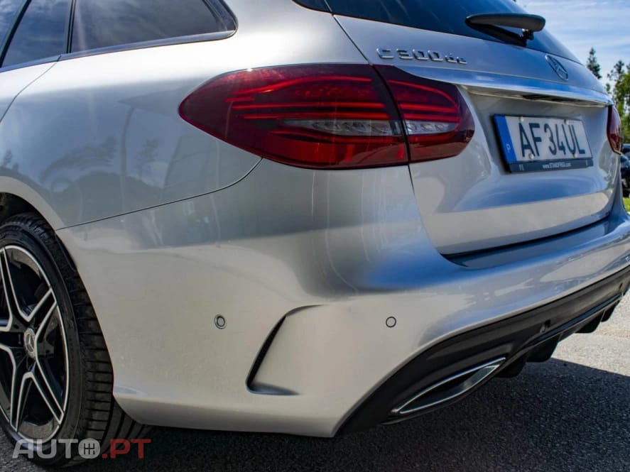 Mercedes-Benz C 300 de AMG Line Night Edition Station