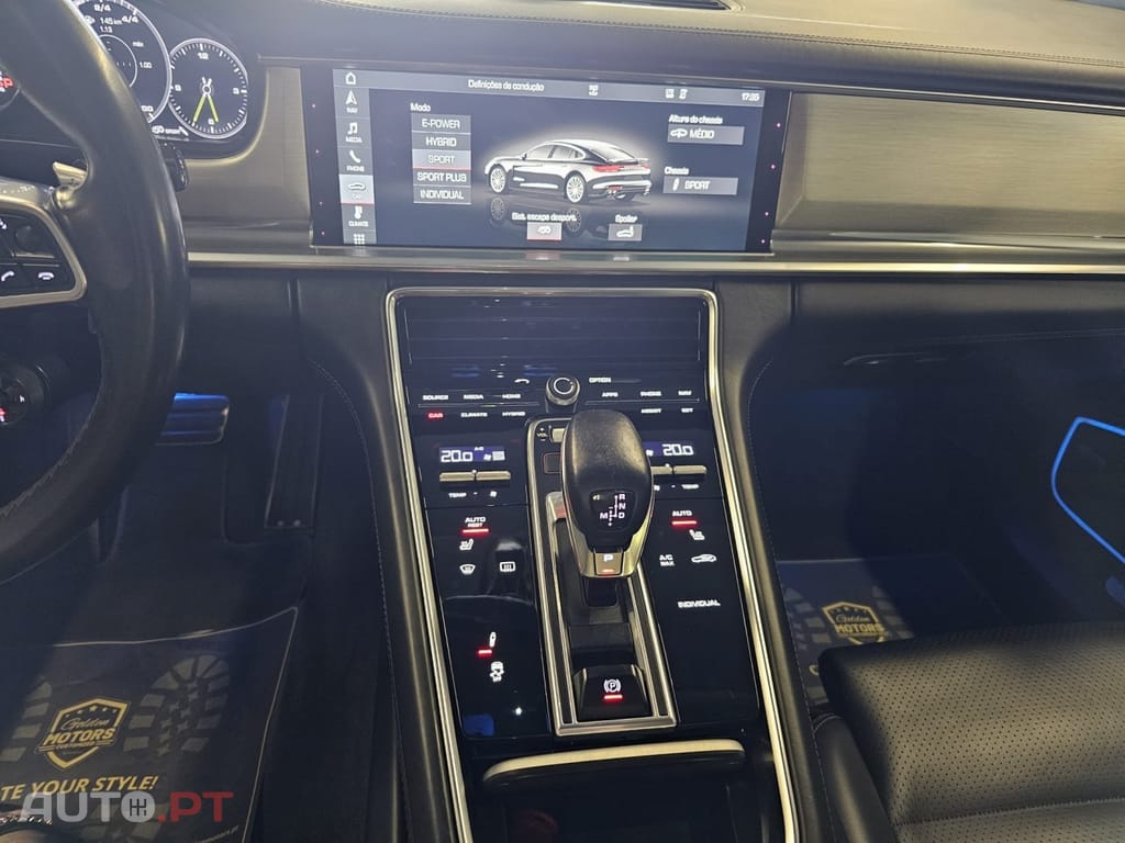 Porsche Panamera 4 E-Hybrid