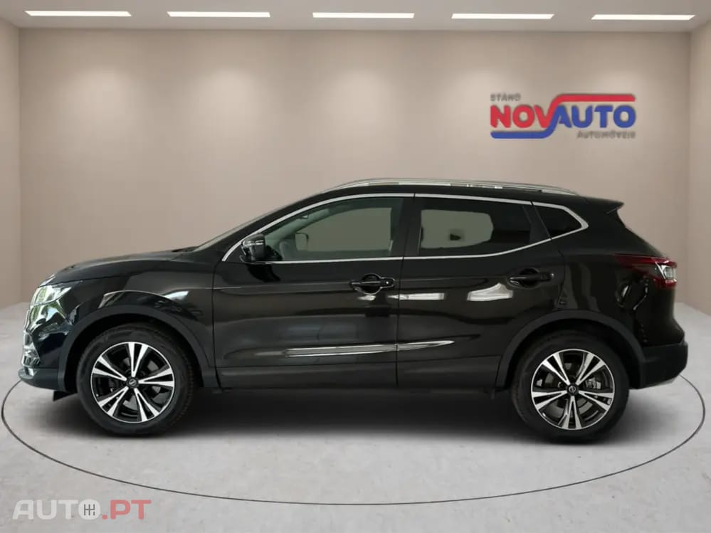 Nissan Qashqai 1.3 DIG-T N-Connecta J18