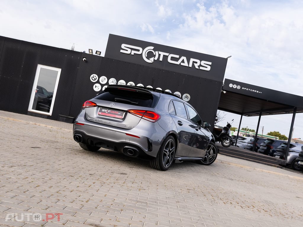 Mercedes-Benz A 35 AMG 4Matic Speedshift DCT 7G
