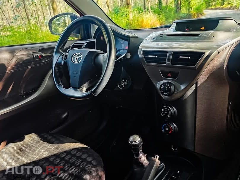 Toyota iQ 1.0 +