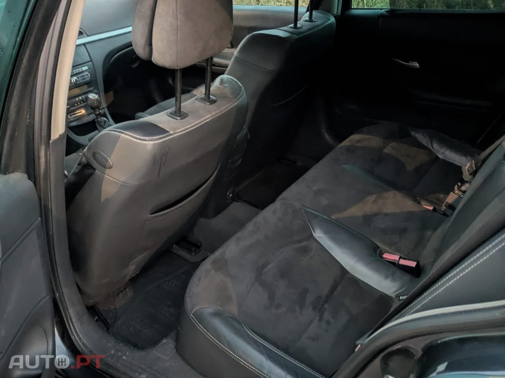 Renault Laguna Break Renault Laguna II Break 2.0 dCi 175 cv Exclusive Ambiance Dynamique (Nov/2006) — fotografia 6
