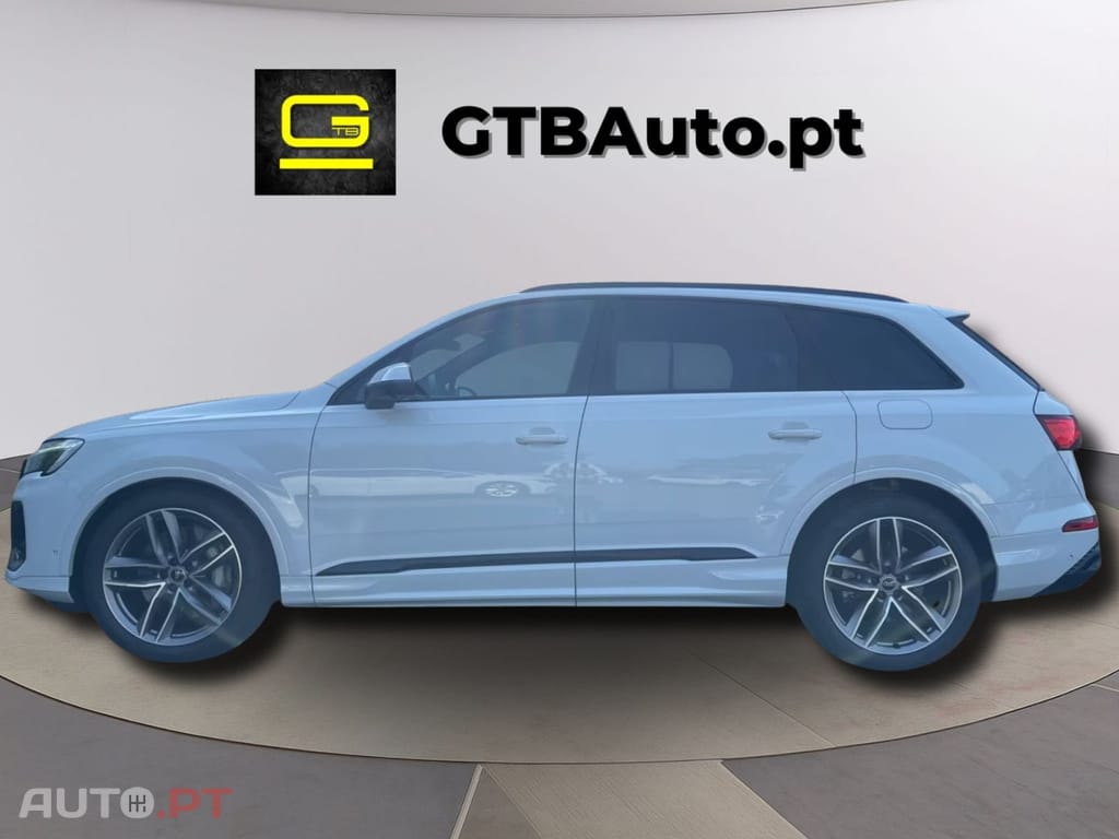Audi Q7 55 TFSIe quattro S-LINE 