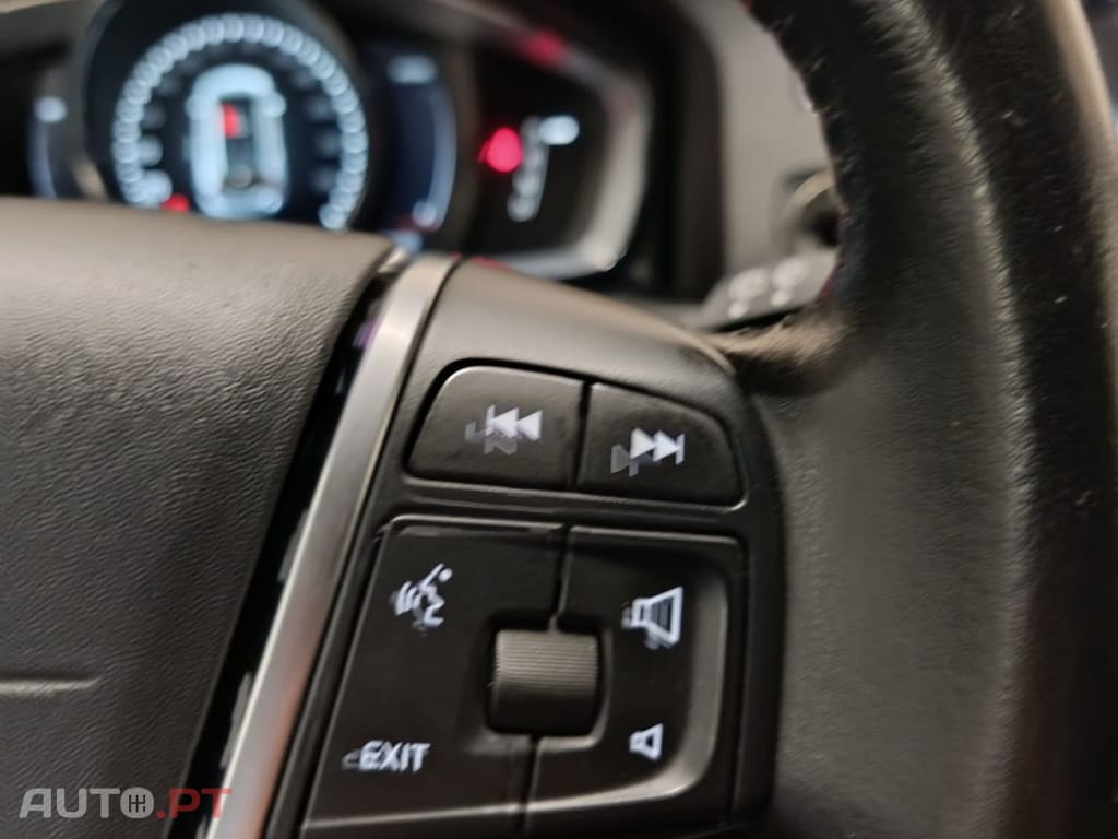 Volvo V60 2.4 D D6 Twin Engine Hibrid plug-in