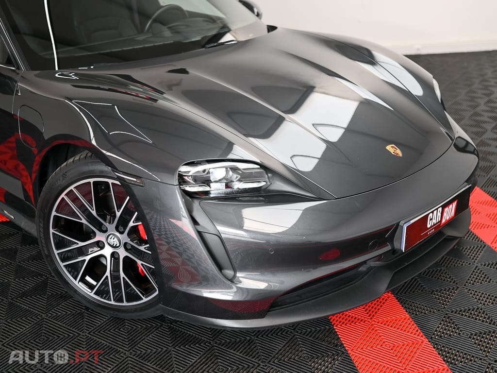 Porsche Taycan 4S