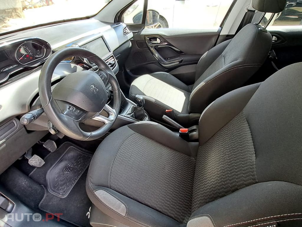 Peugeot 208 1.2 PureTech Style