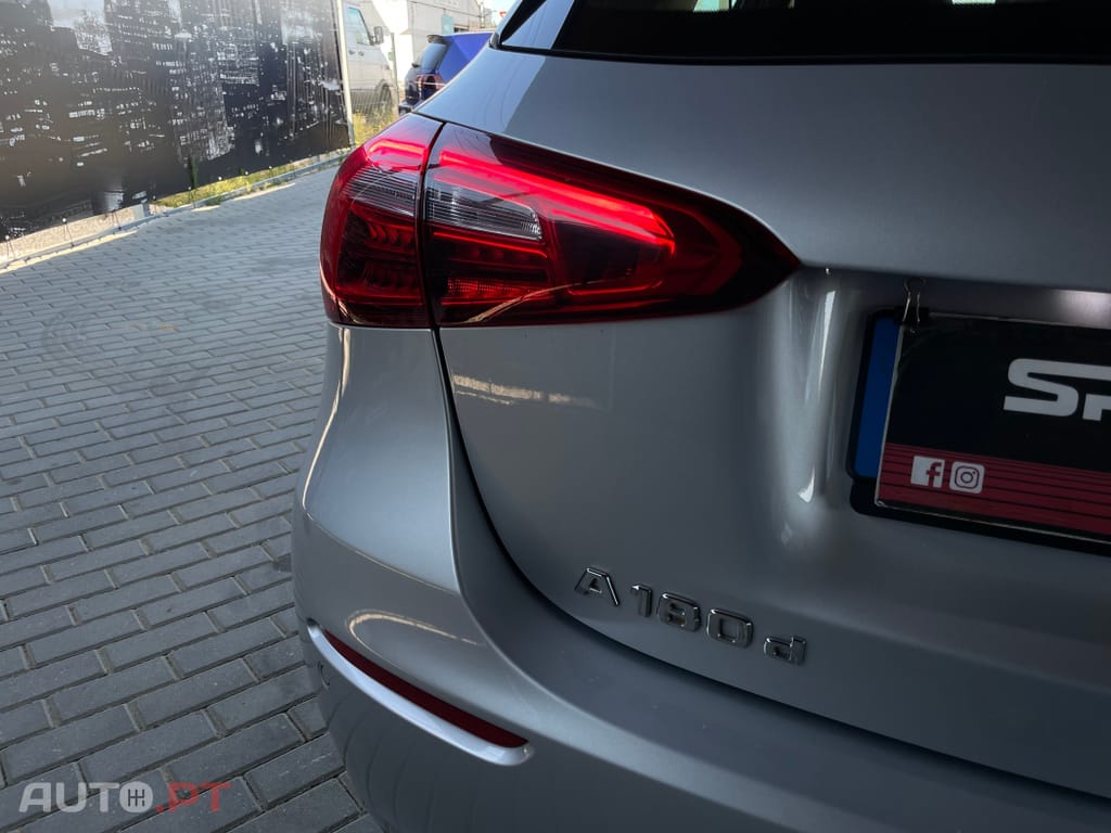 Mercedes-Benz A 180 d Progressive
