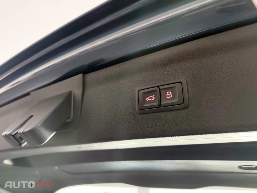 Audi Q3 2.0 TDI quattro Design S tronic