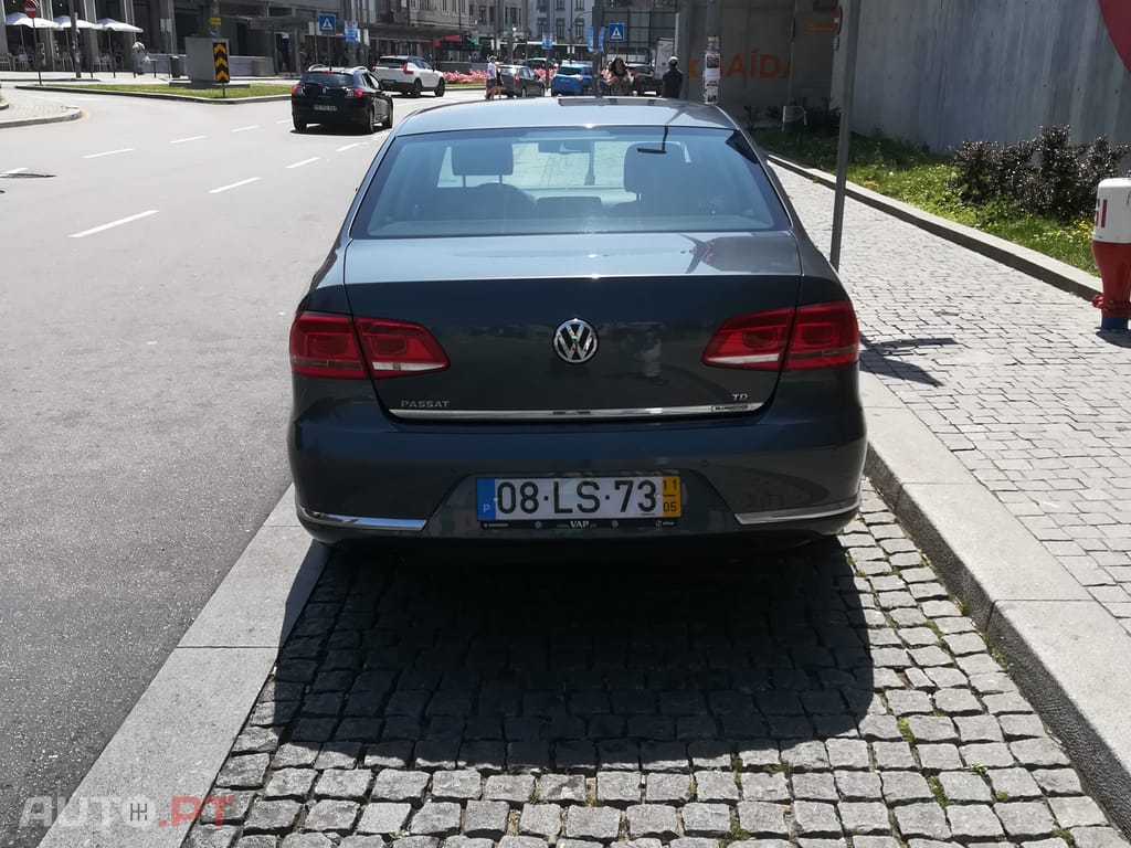 Volkswagen Passat PASSAT B7 1,6TDI 105CV CONFORT