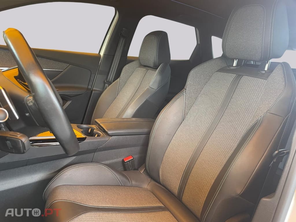 Peugeot 3008 1.6 Hybrid  Allure Pack