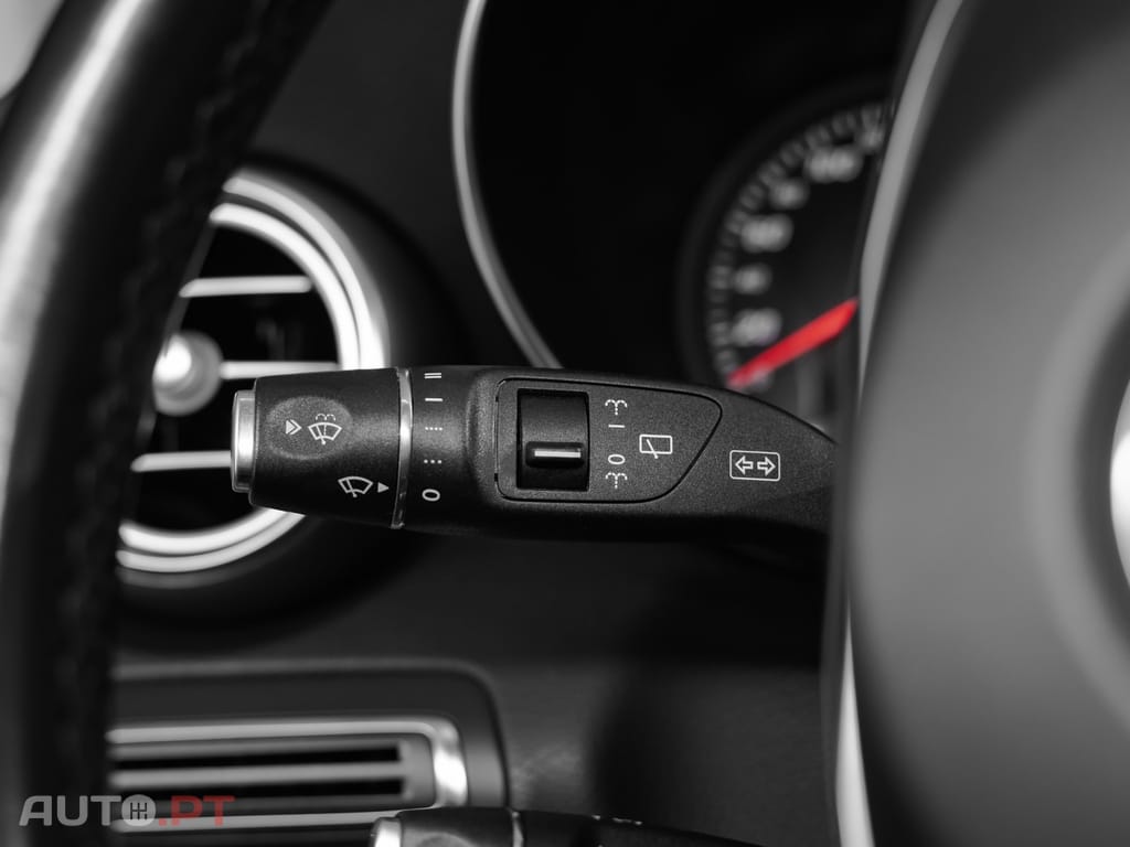 Mercedes-Benz C 220 d Station 9G-TRONIC AMG Line