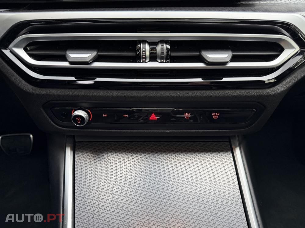 BMW 330 e Pack 50 anos M Auto