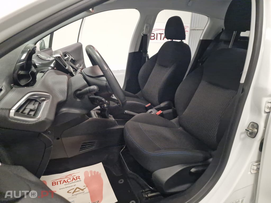 Peugeot 208 1.6 BlueHDi Style