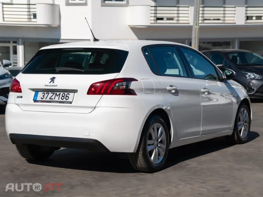 Peugeot 308 1.5 BlueHDi Business Line