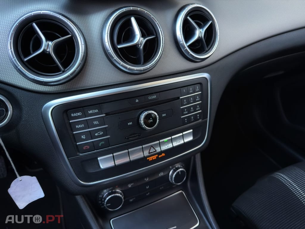 Mercedes-Benz CLA 180 d Shooting Brake Urban