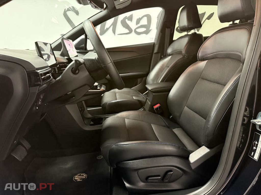 MG MG4 64 kWh Luxury