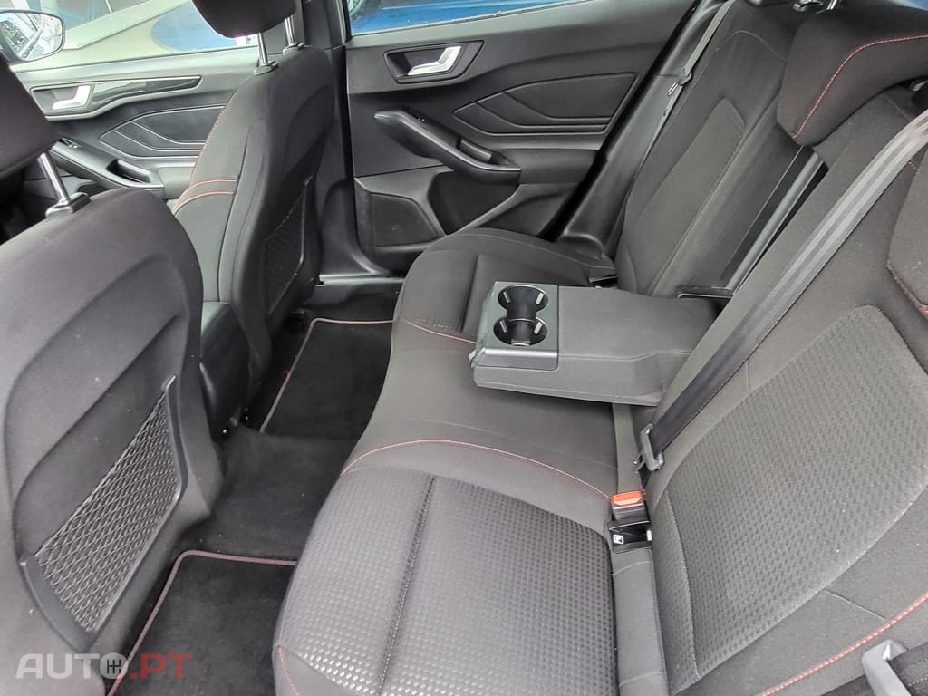 Ford Focus SW 1.0 EcoBoost MHEV ST-Line X