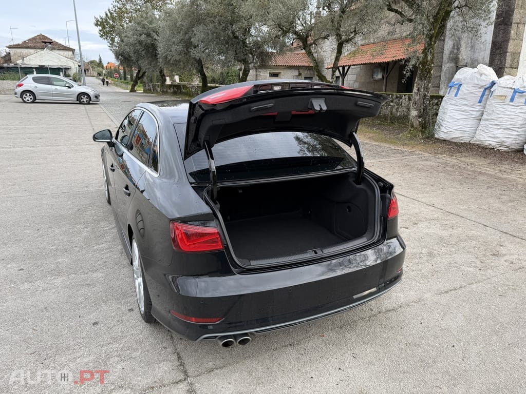 Audi A3 2.0 TDI (clean diesel) S line Sport Pack